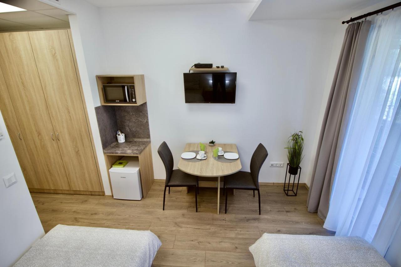 Sport Centrum Apartman Papa Exterior photo