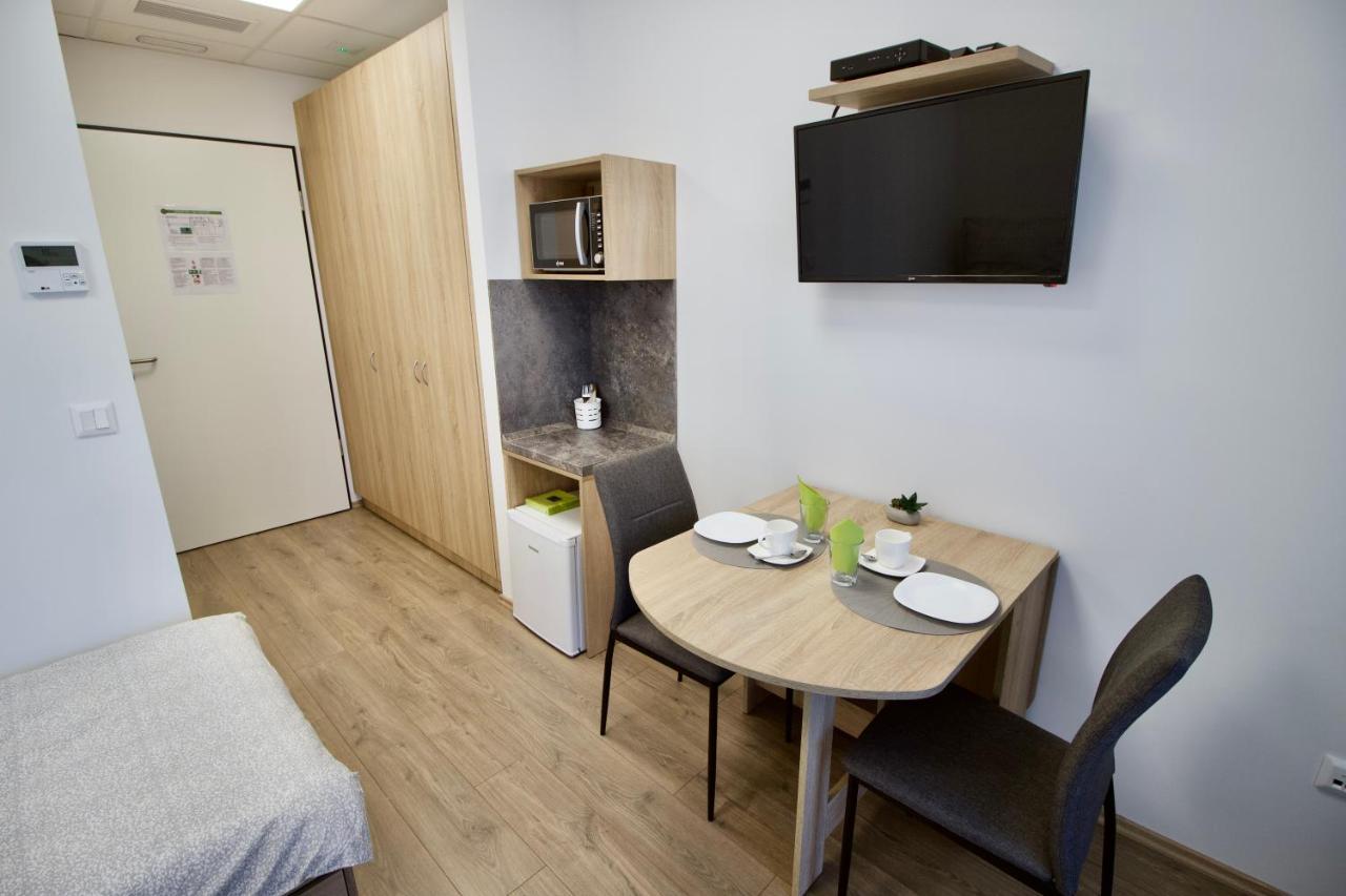 Sport Centrum Apartman Papa Exterior photo